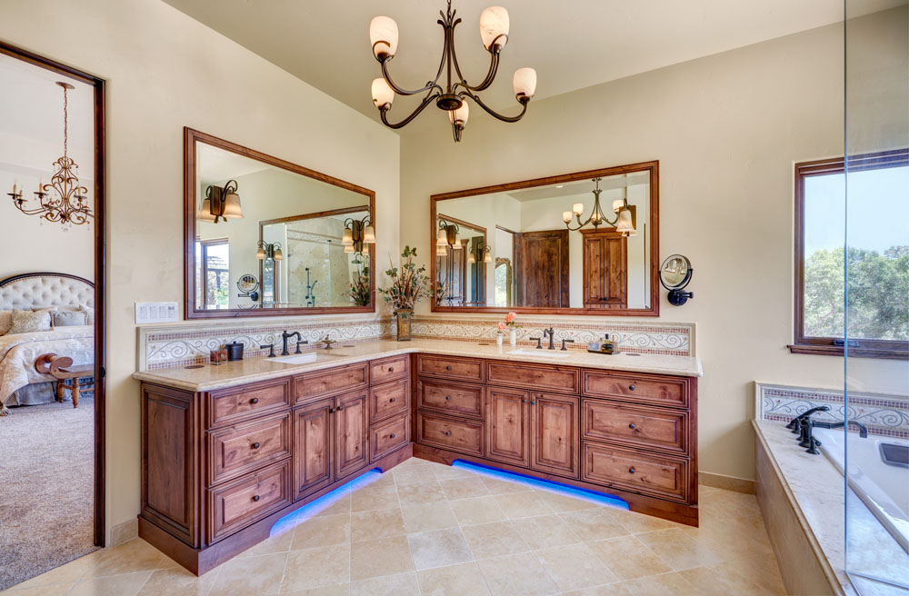 BATHROOM4 Martin Grass Valley 1