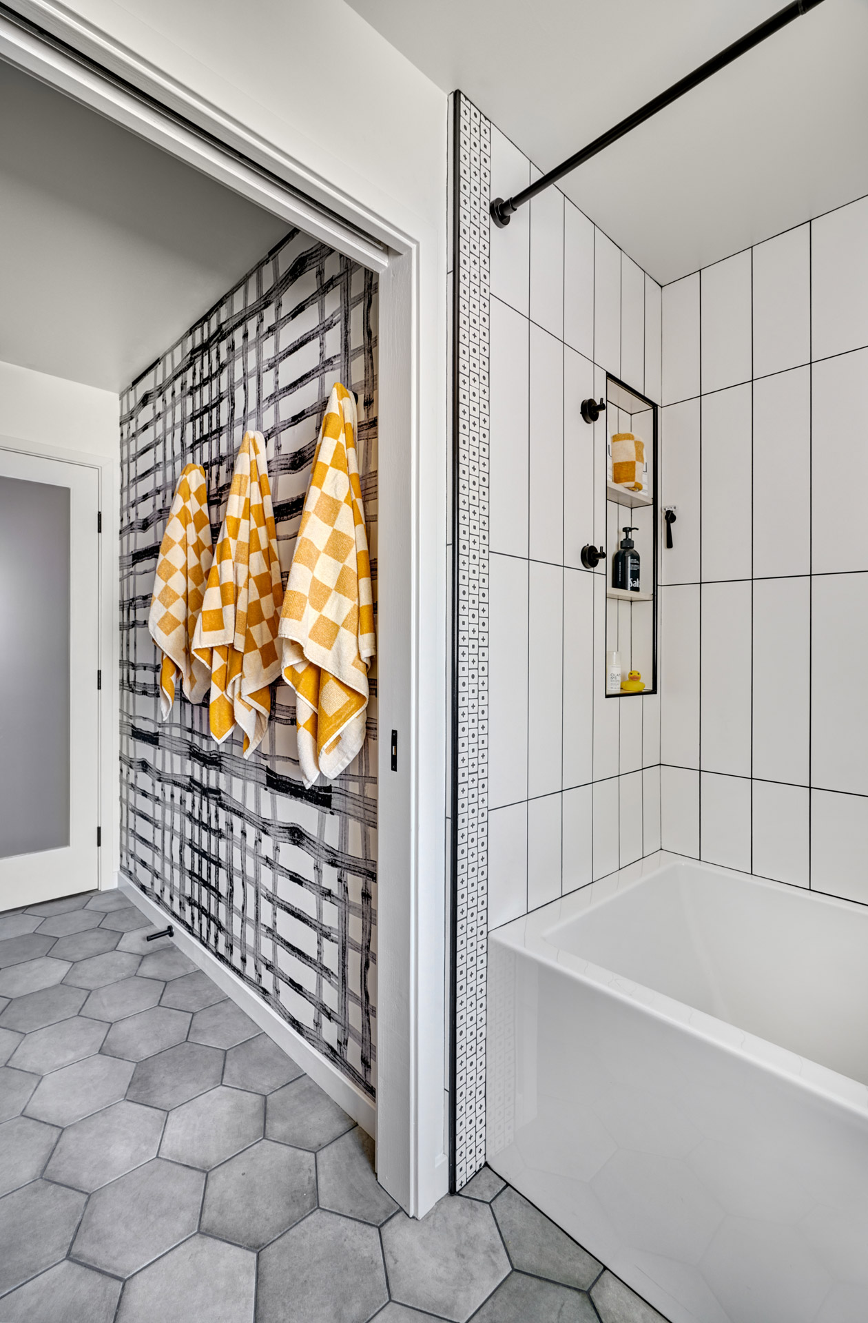 Thorpe Andres Sacramento Arden Park Custom Hall Powder Bathrooms Remodel2