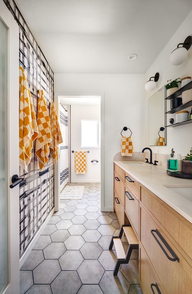 Thorpe Andres Sacramento Arden Park Custom Hall Powder Bathrooms Remodel4